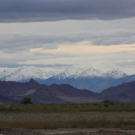 Golden Gobi Hostel & Tours Ουλάν Μπατόρ Εξωτερικό φωτογραφία