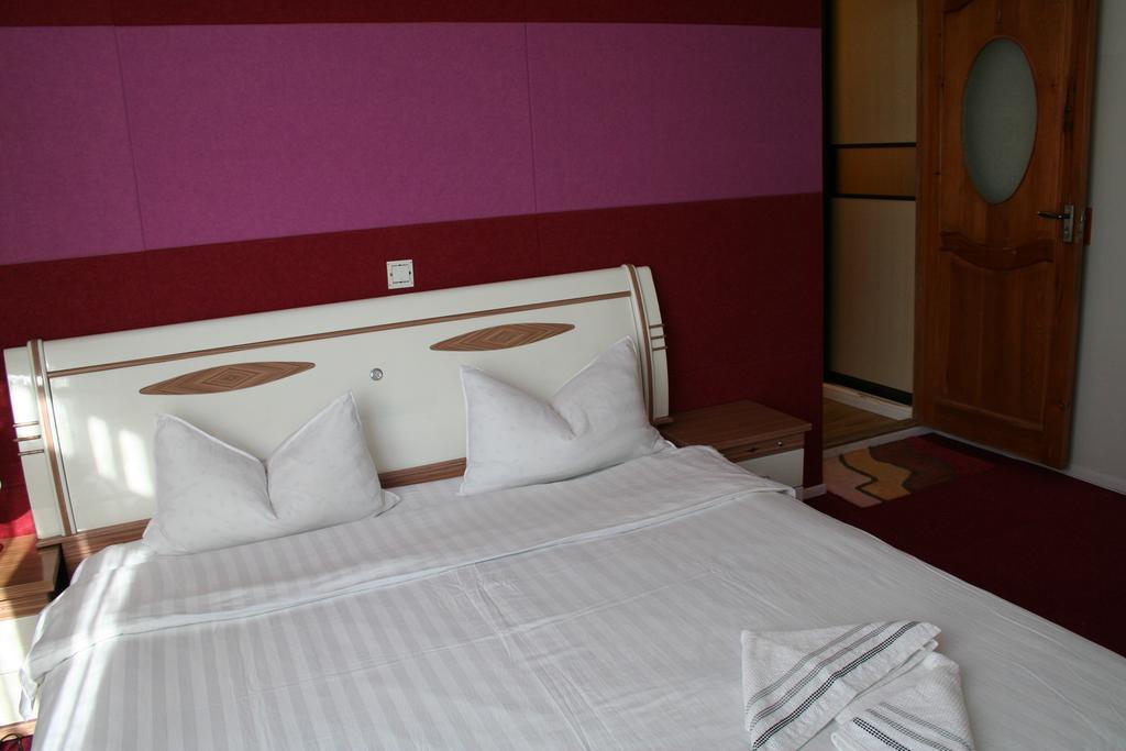 Golden Gobi Hostel & Tours Ουλάν Μπατόρ Εξωτερικό φωτογραφία
