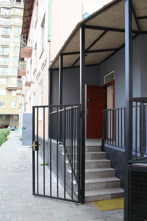 Golden Gobi Hostel & Tours Ουλάν Μπατόρ Εξωτερικό φωτογραφία